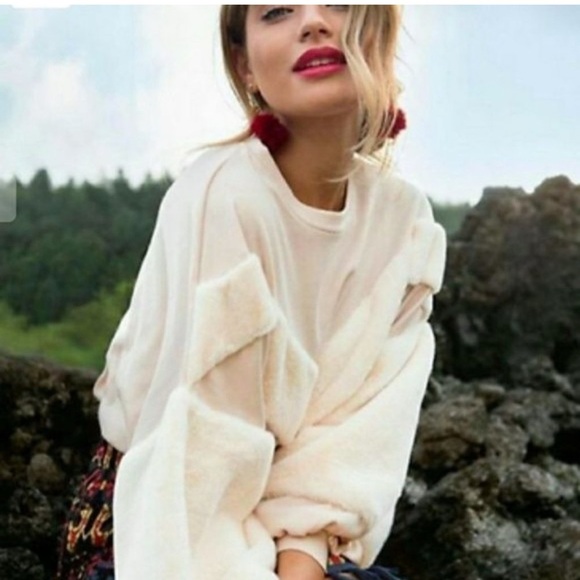 Zara Pinkish Cream Off White Oversized Sweatshirt Top Faux Fur Drop Shoulder - Picture 3 of 11